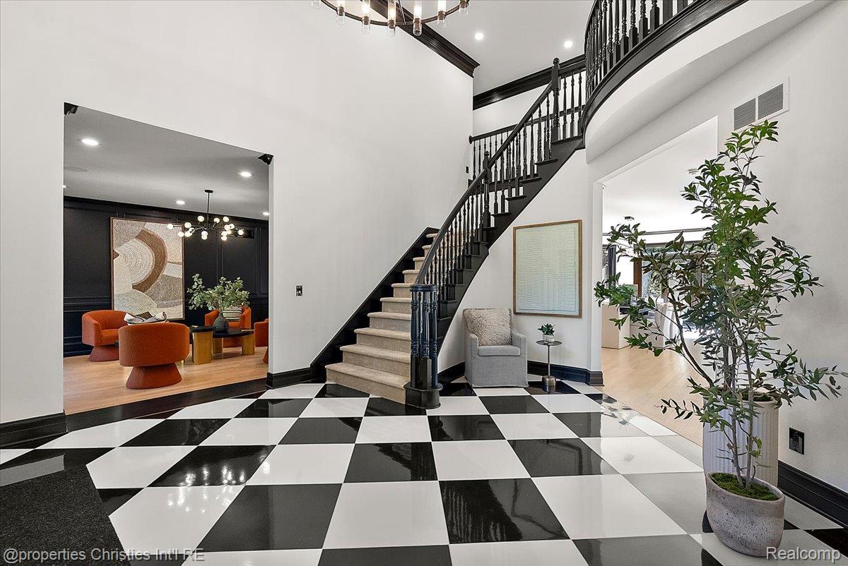 6986 Montgomery Drive