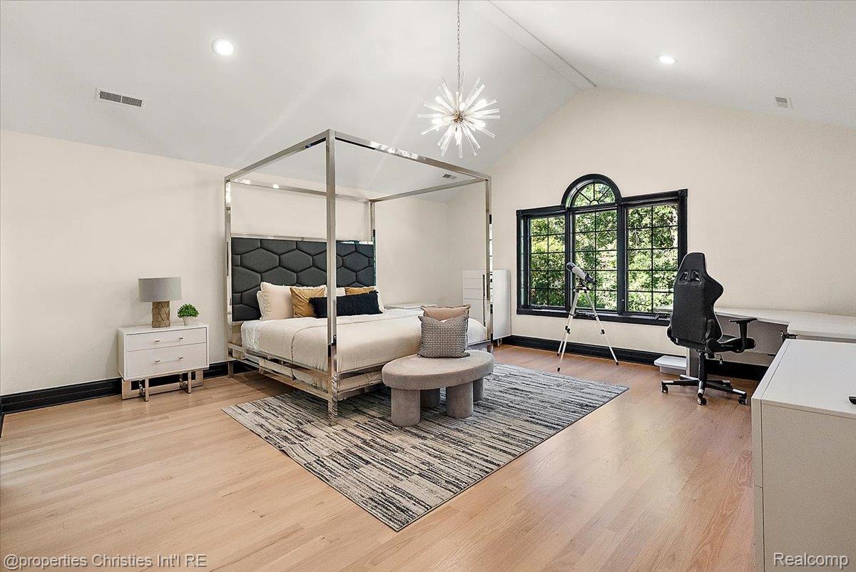 6986 Montgomery Drive