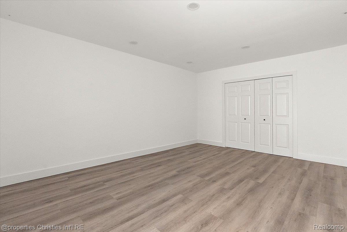 6986 Montgomery Drive