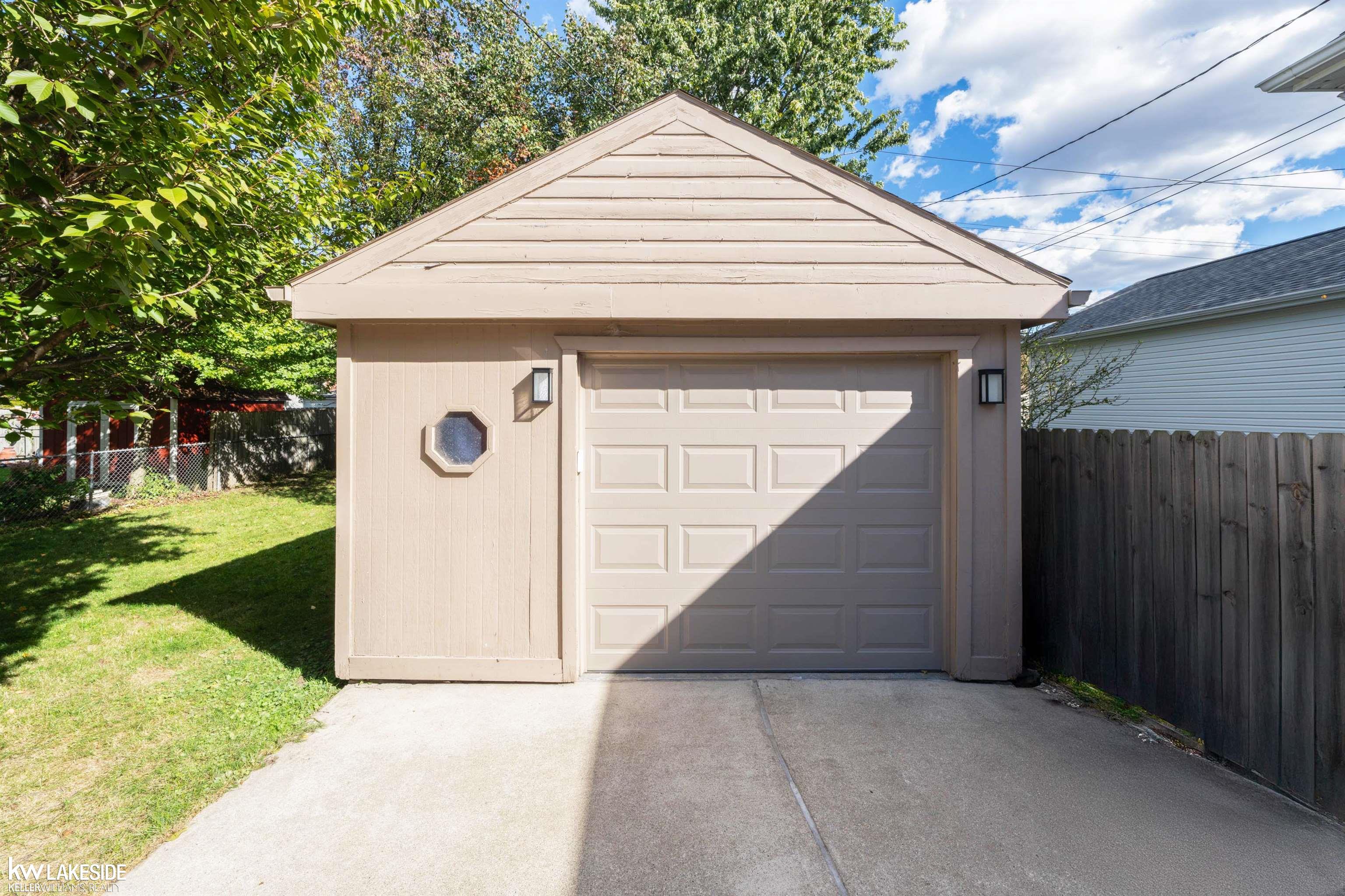 3114 Ferris Avenue