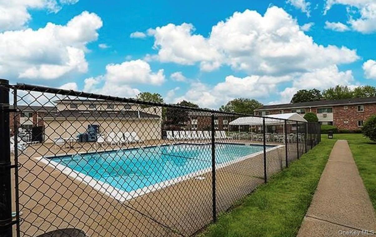 2453 Union Blvd Unit: 32A