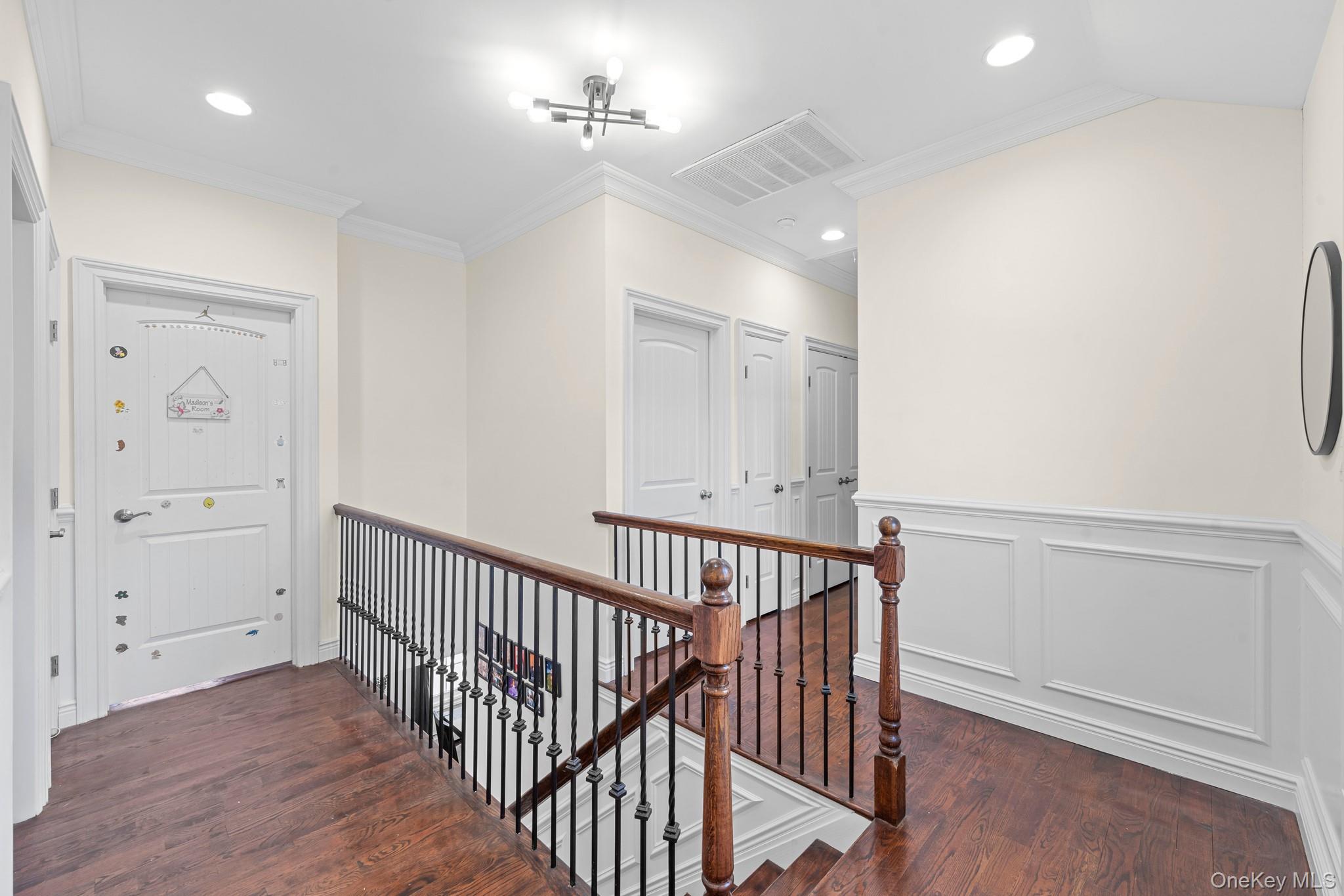 556 Park Avenue