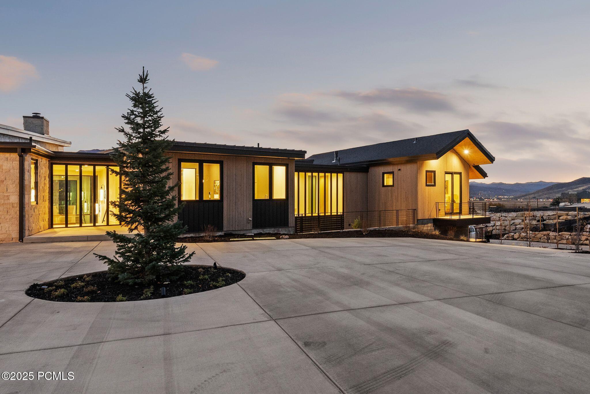 5220 N Old Ranch Road