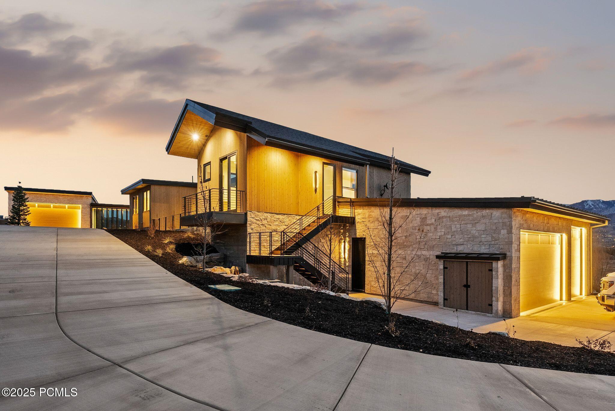 5220 N Old Ranch Road