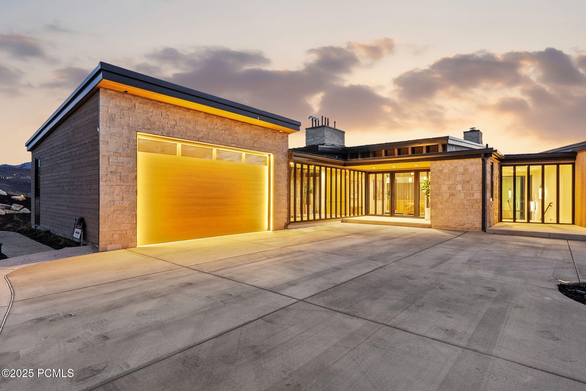5220 N Old Ranch Road
