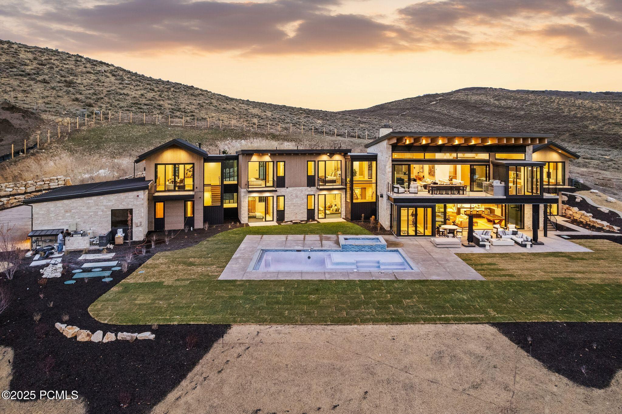 5220 N Old Ranch Road
