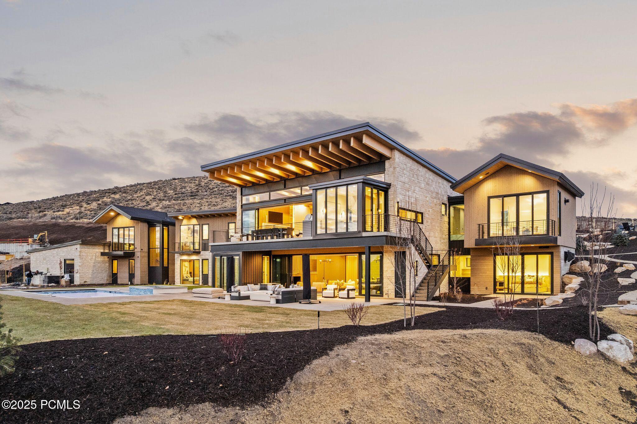 5220 N Old Ranch Road