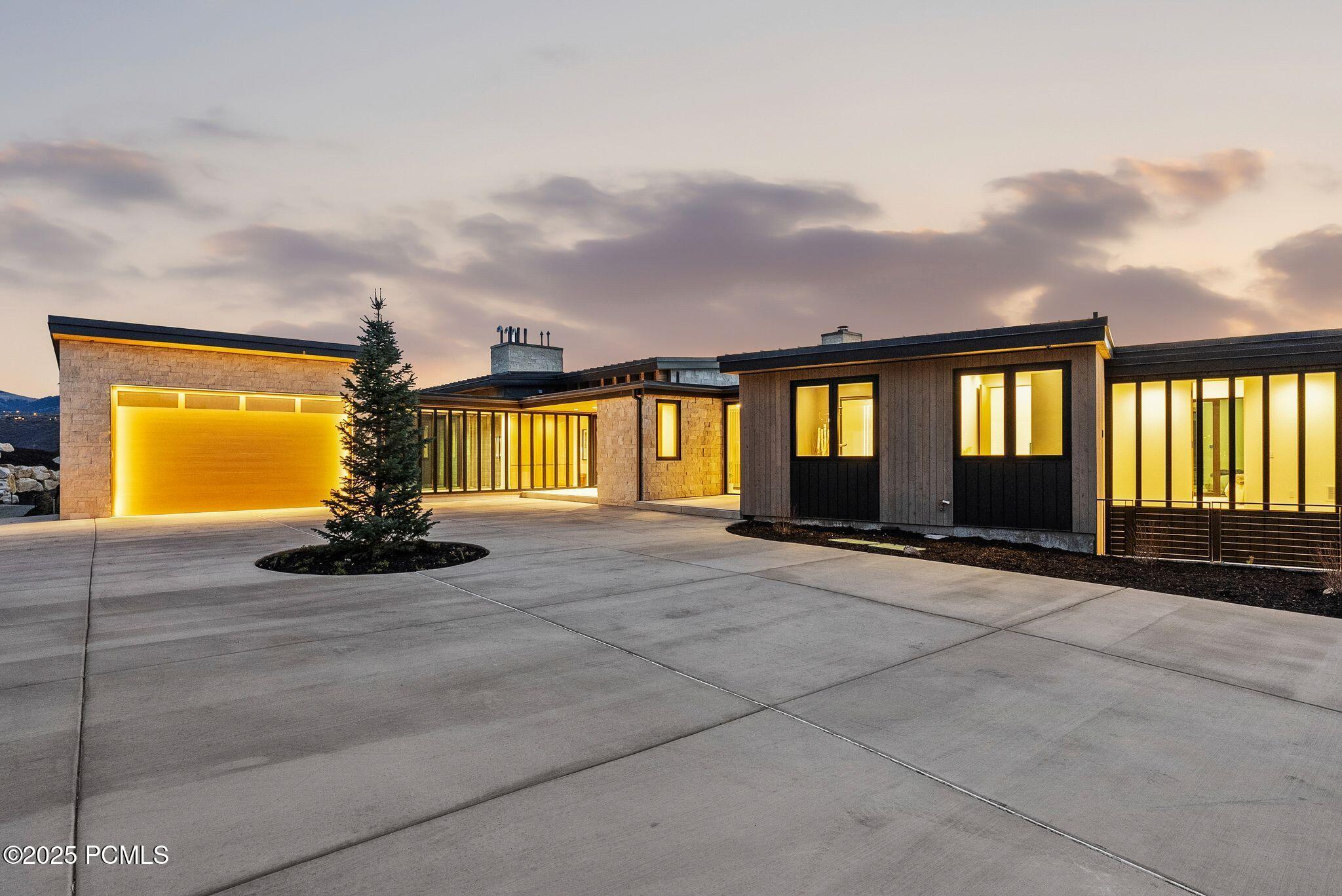 5220 N Old Ranch Road