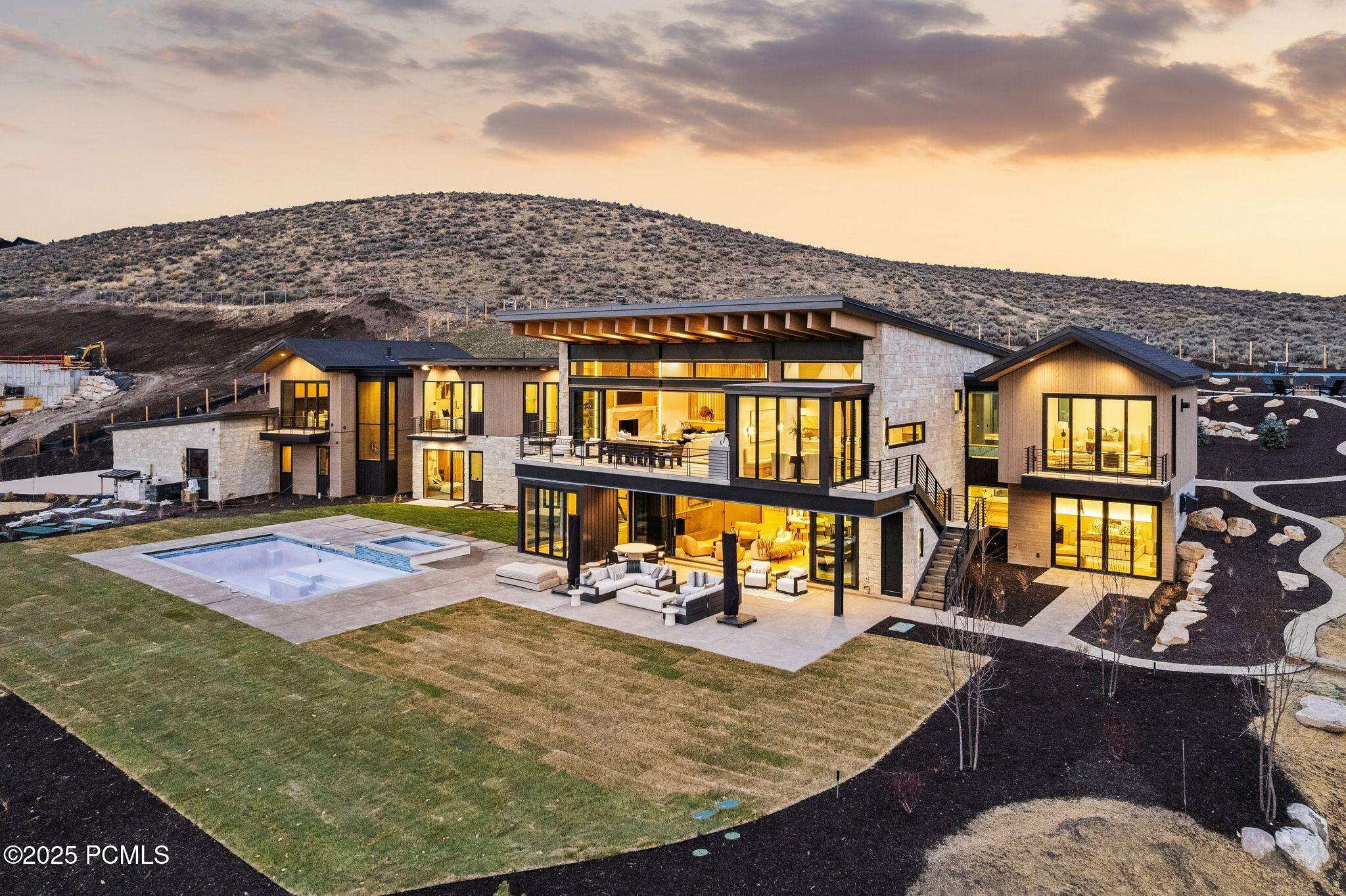 5220 N Old Ranch Road
