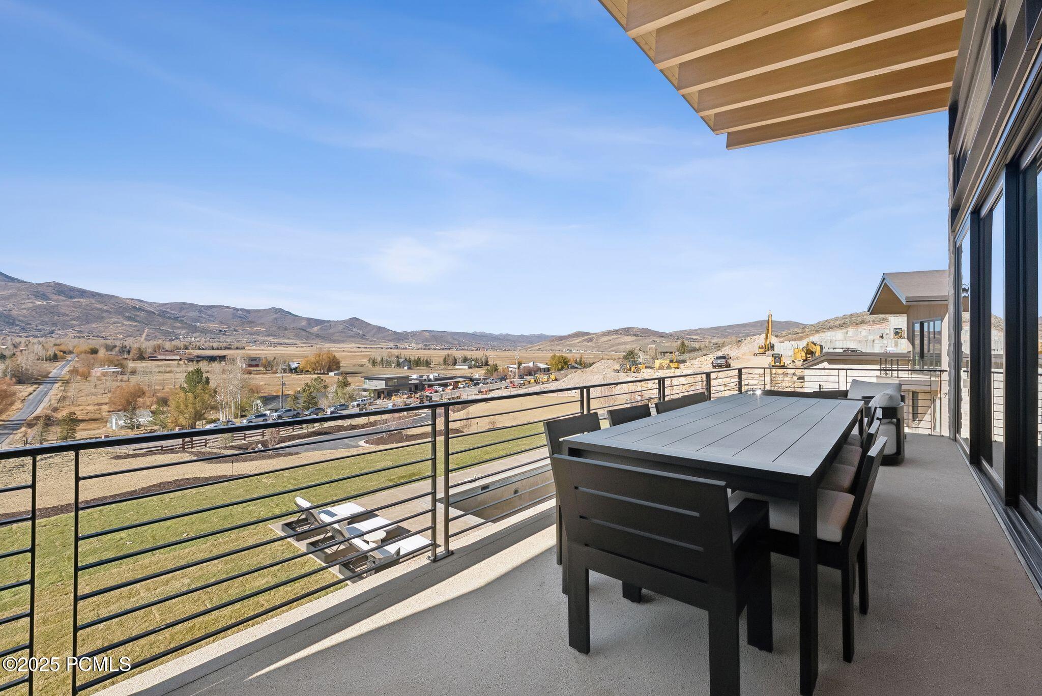 5220 N Old Ranch Road