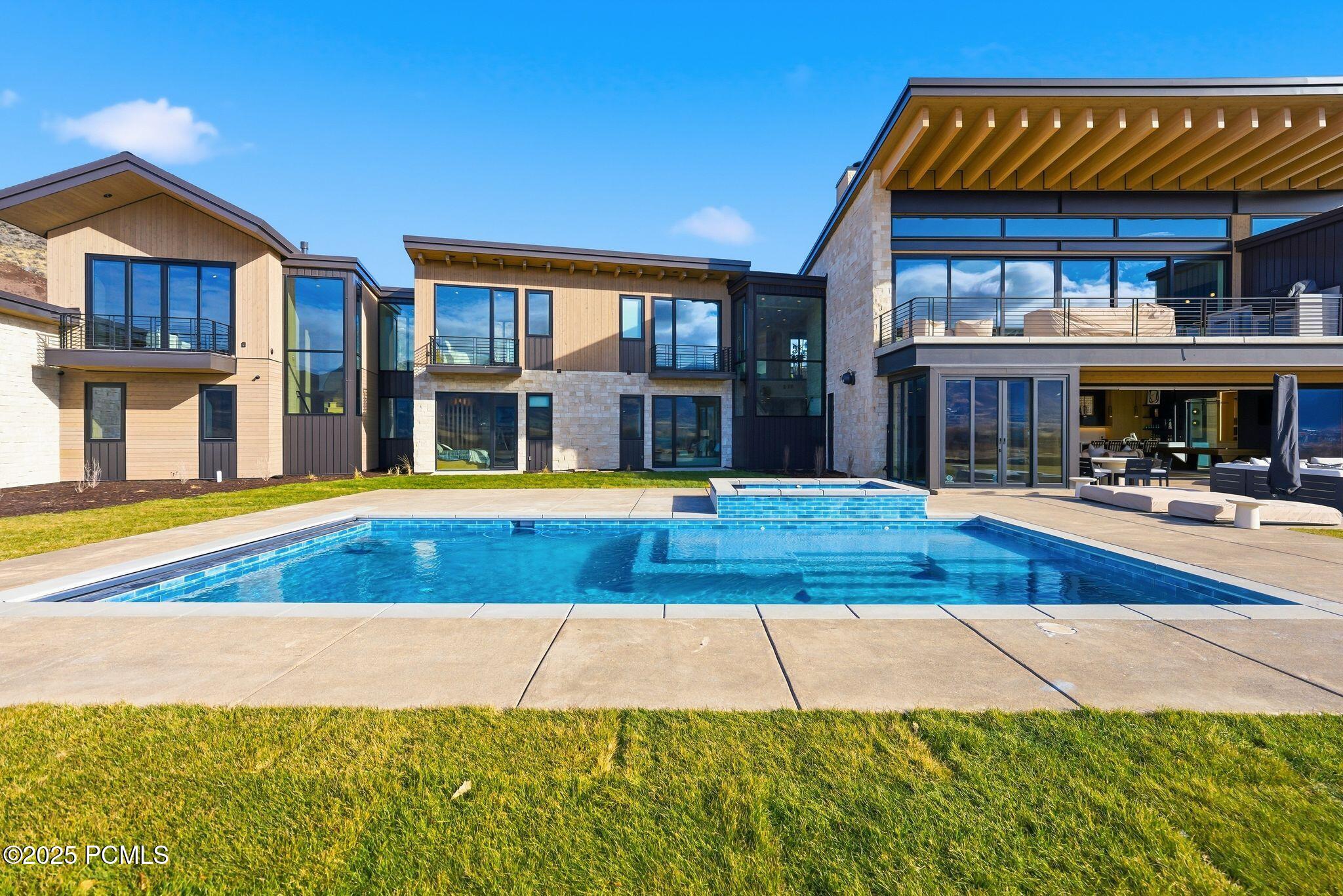 5220 N Old Ranch Road