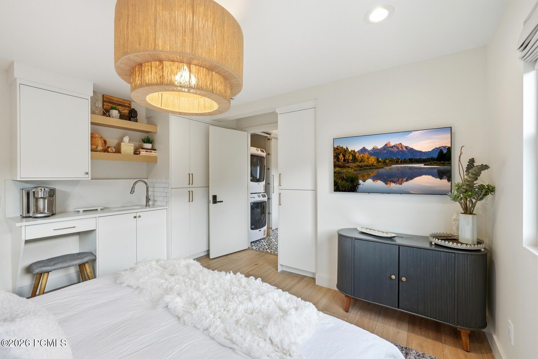 1304 Park Avenue