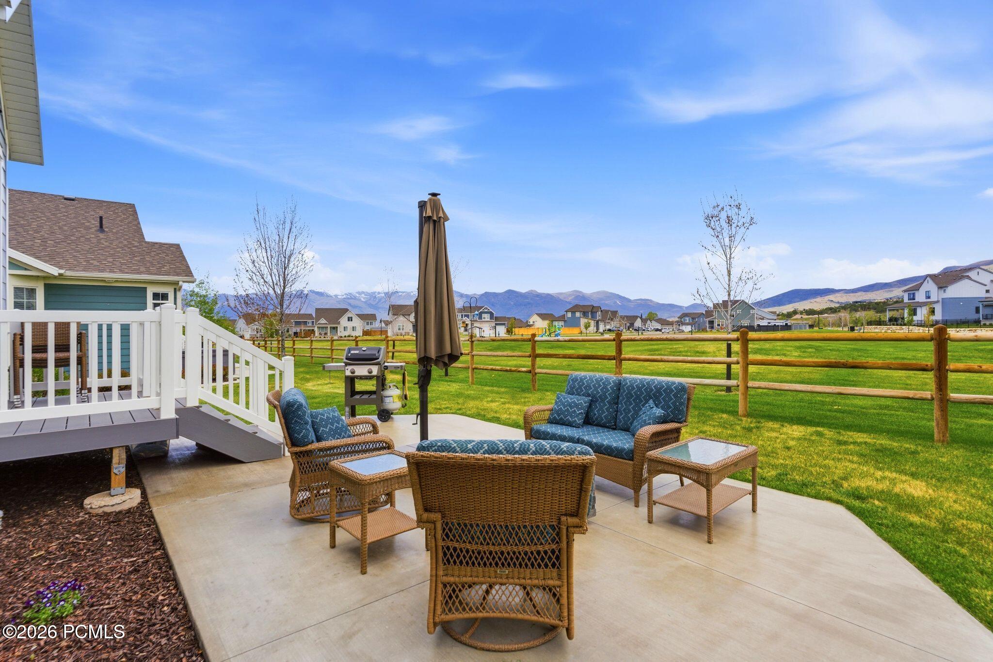 2727 E Red Barn Road