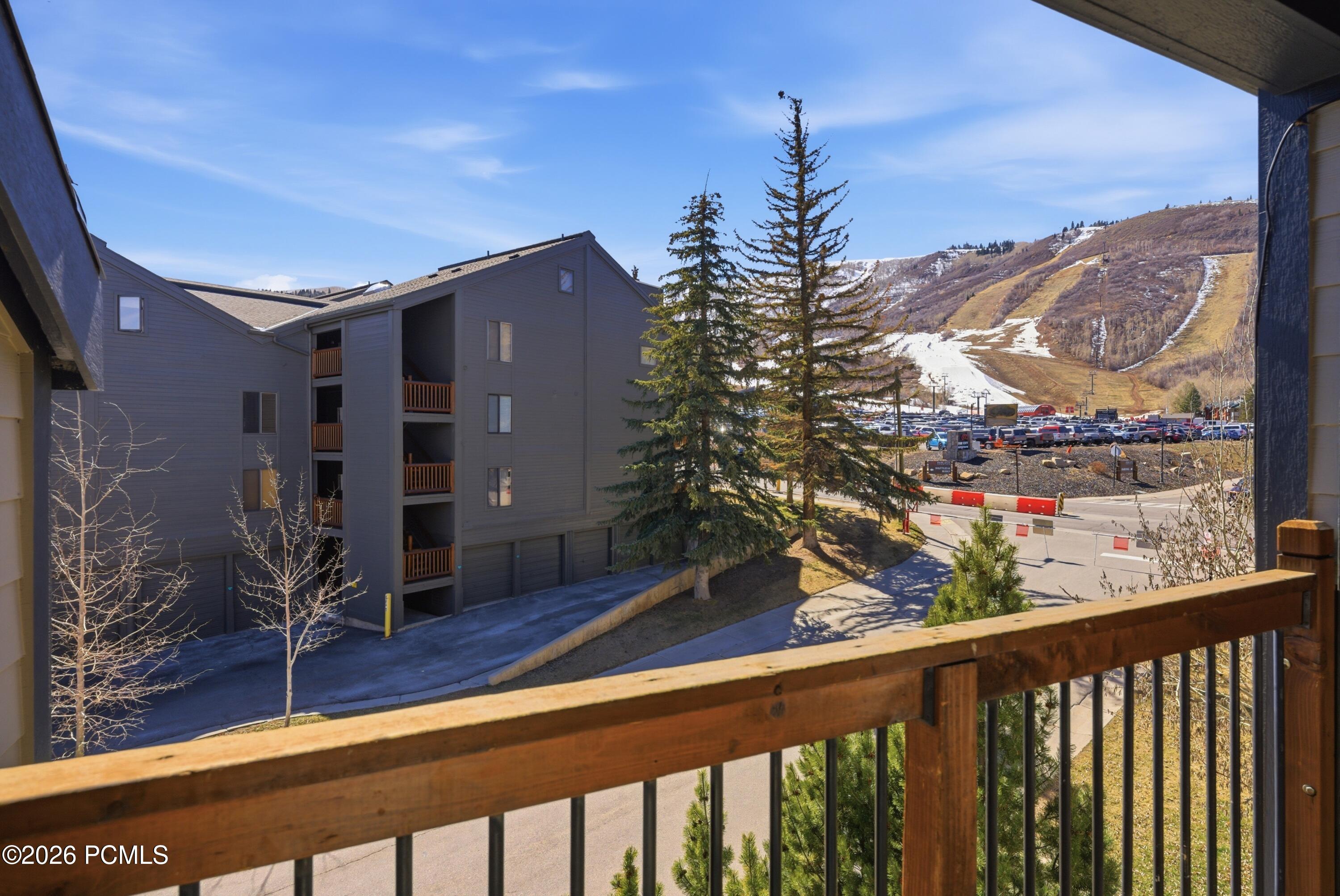 1530 Empire Avenue 302