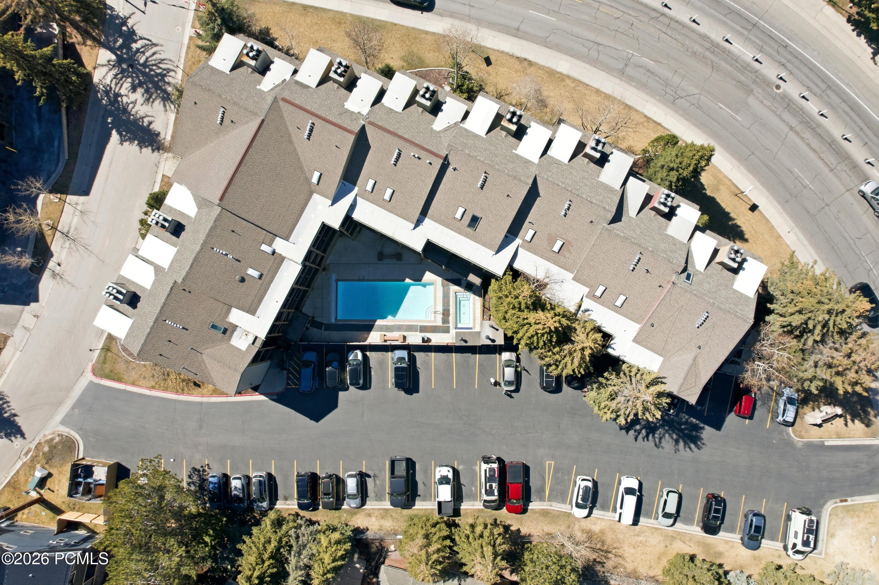 1530 Empire Avenue 302