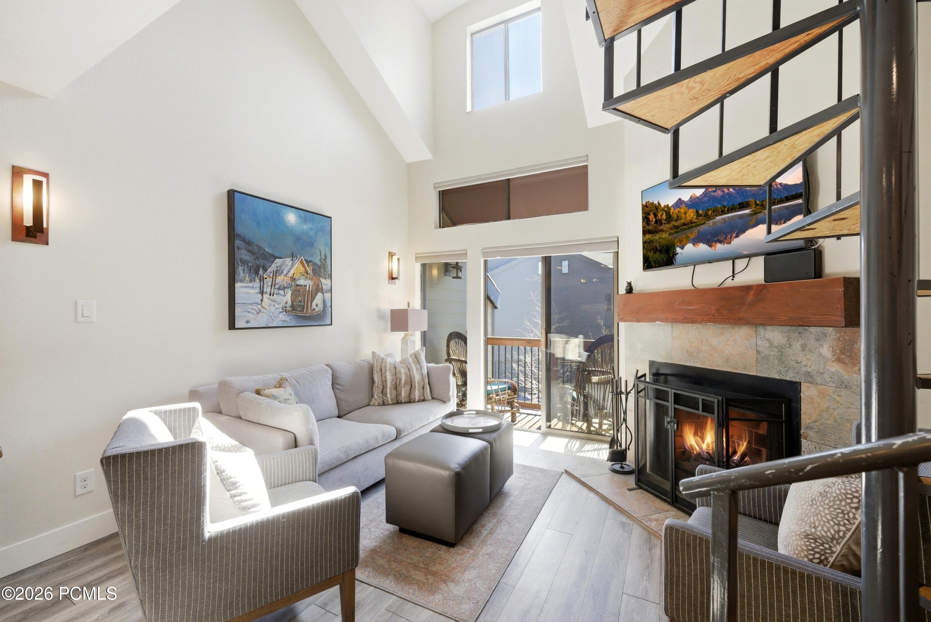 1530 Empire Avenue 302