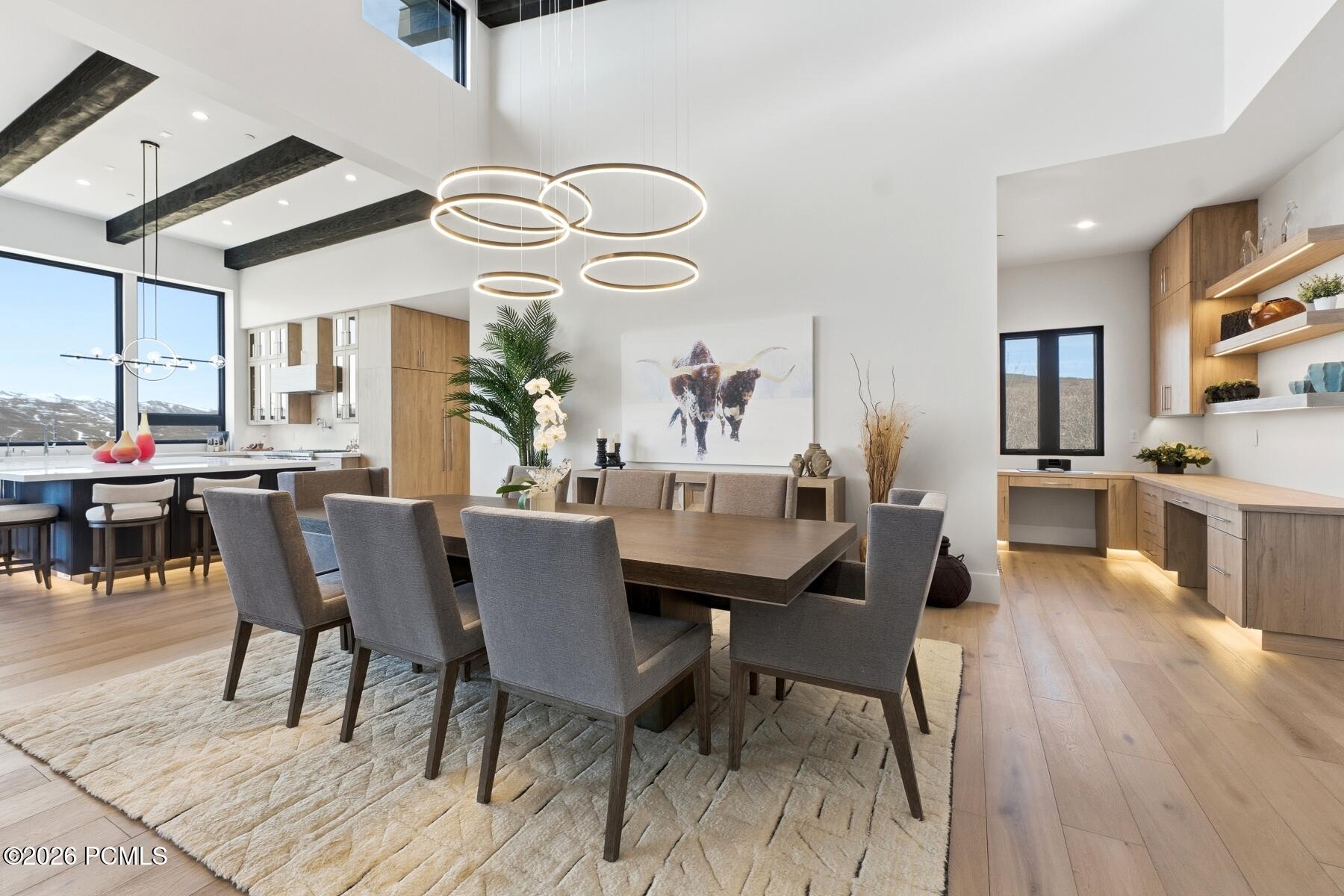 2113 E Reservior View Drive