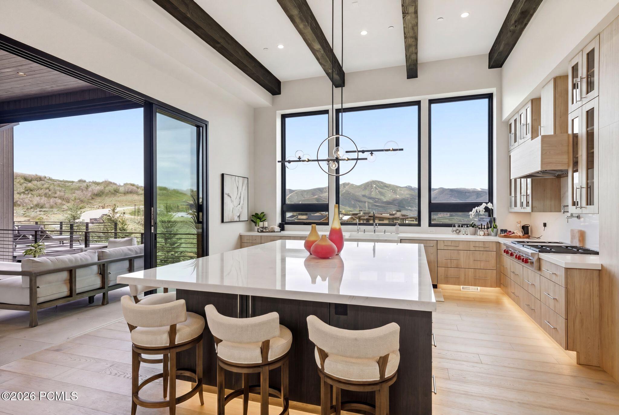 2113 E Reservior View Drive