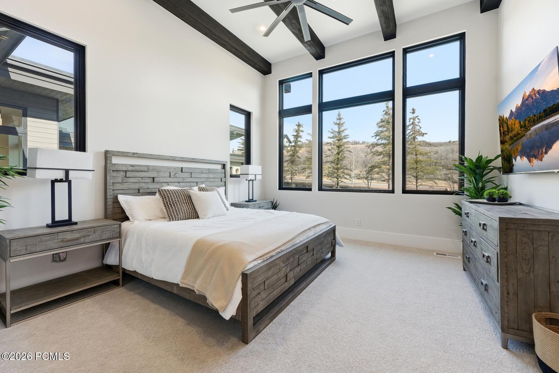 2113 E Reservior View Drive