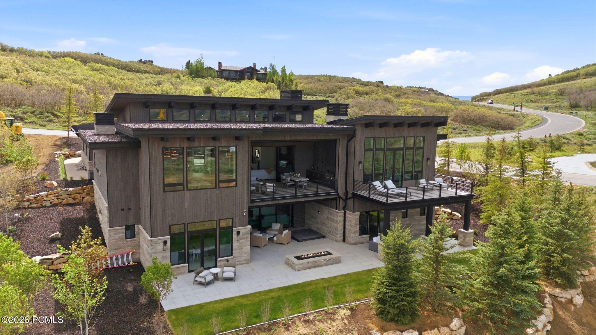 2113 E Reservior View Drive