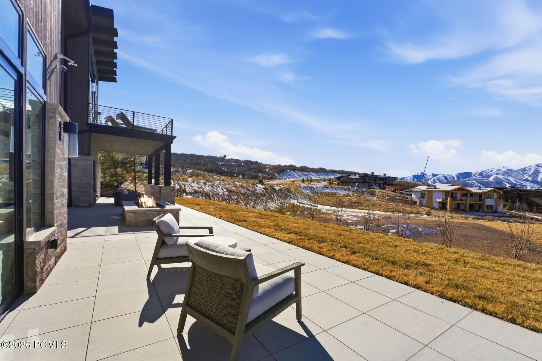 2113 E Reservior View Drive