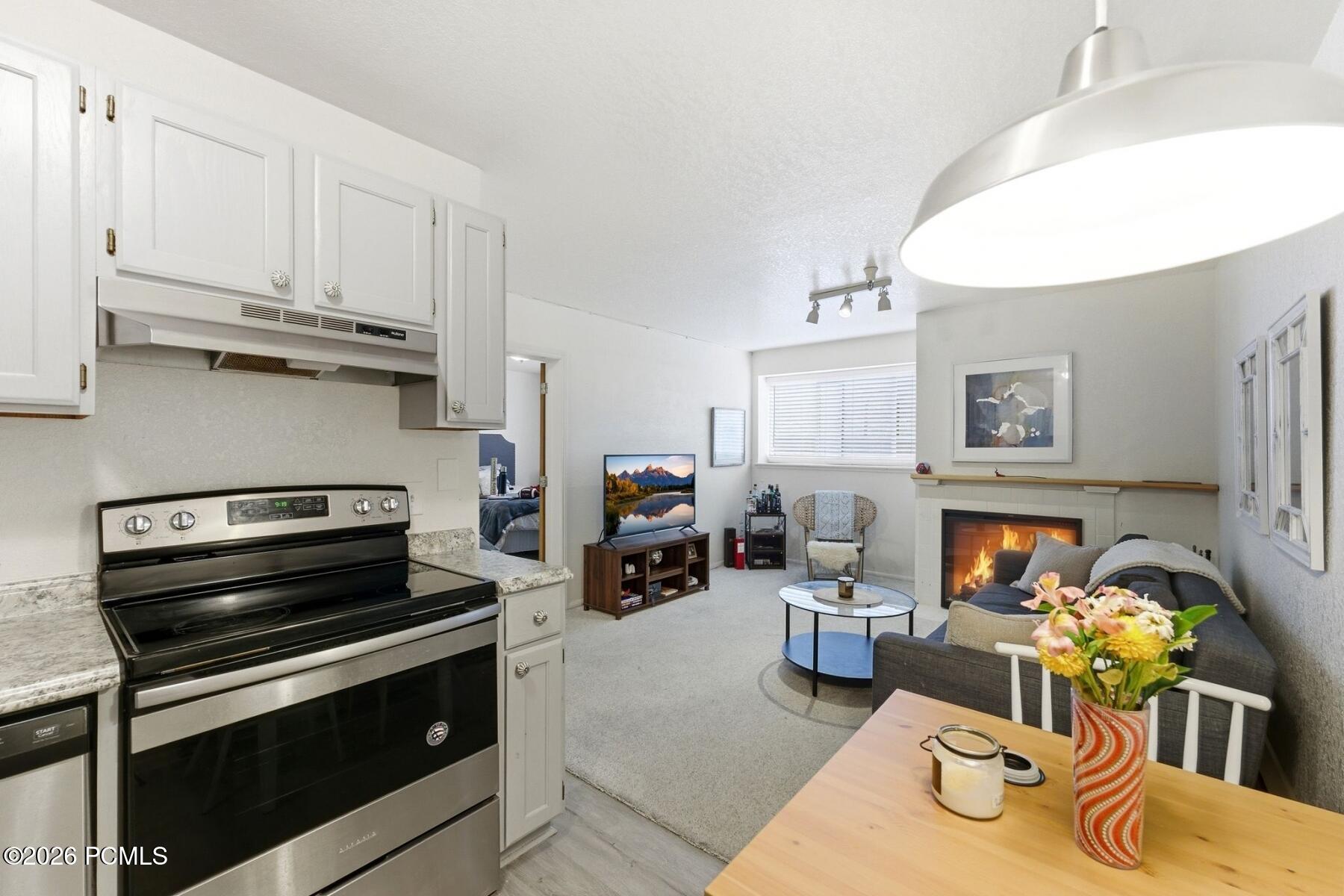 1940 Prospector Avenue 113