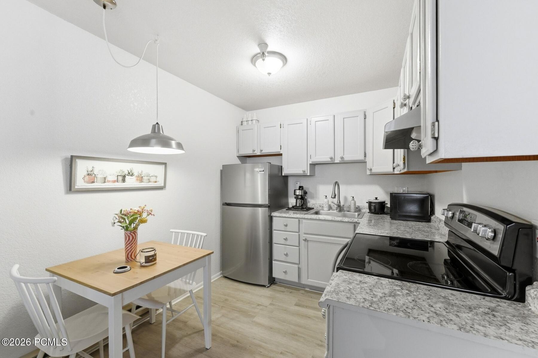 1940 Prospector Avenue 113