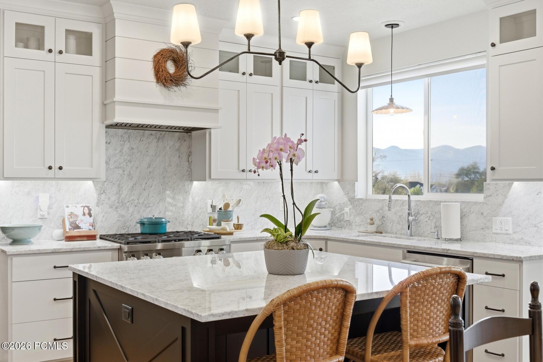 3659 E 2050 So
