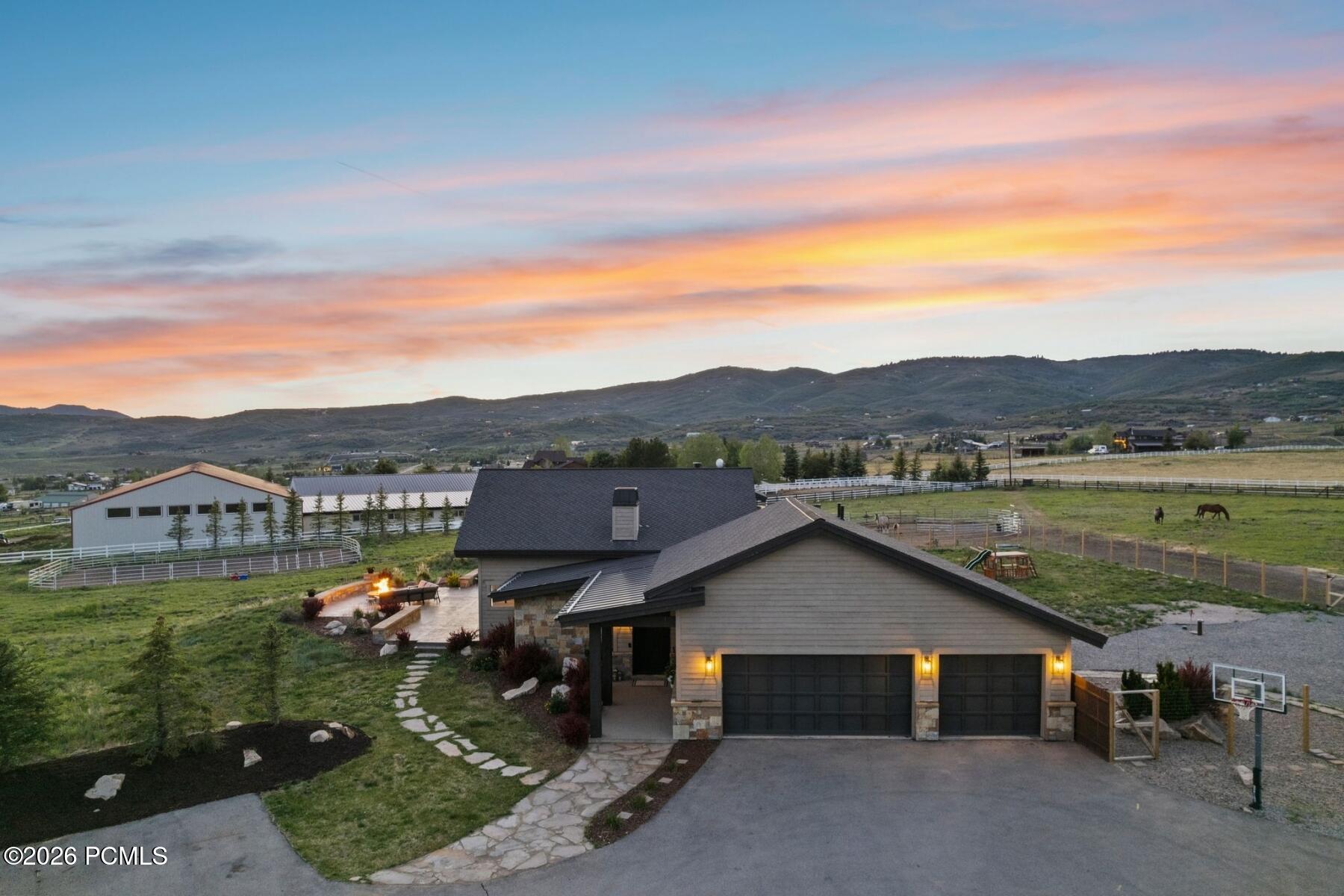 8449 N Silver Creek Road
