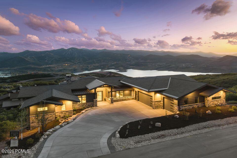 2002 E Outlaw Road