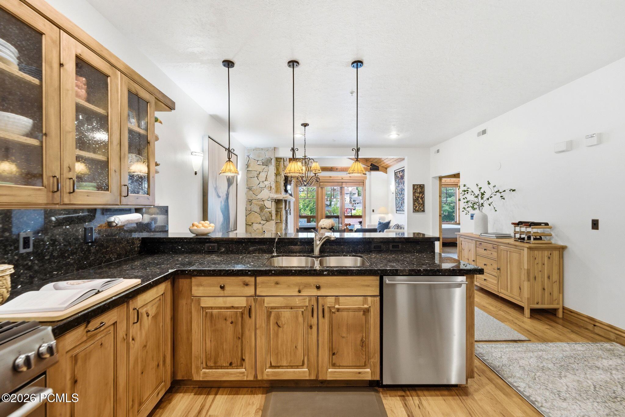1000 Park Avenue C303