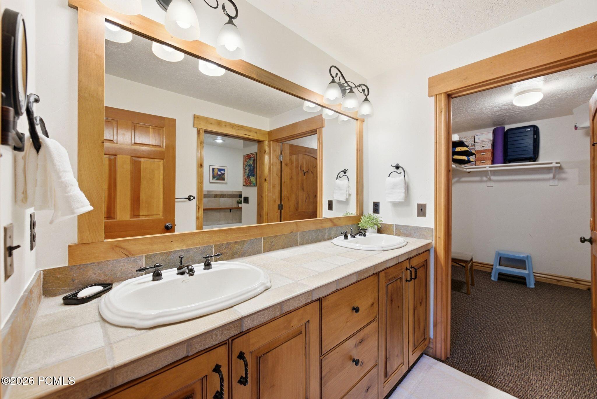 1000 Park Avenue C303