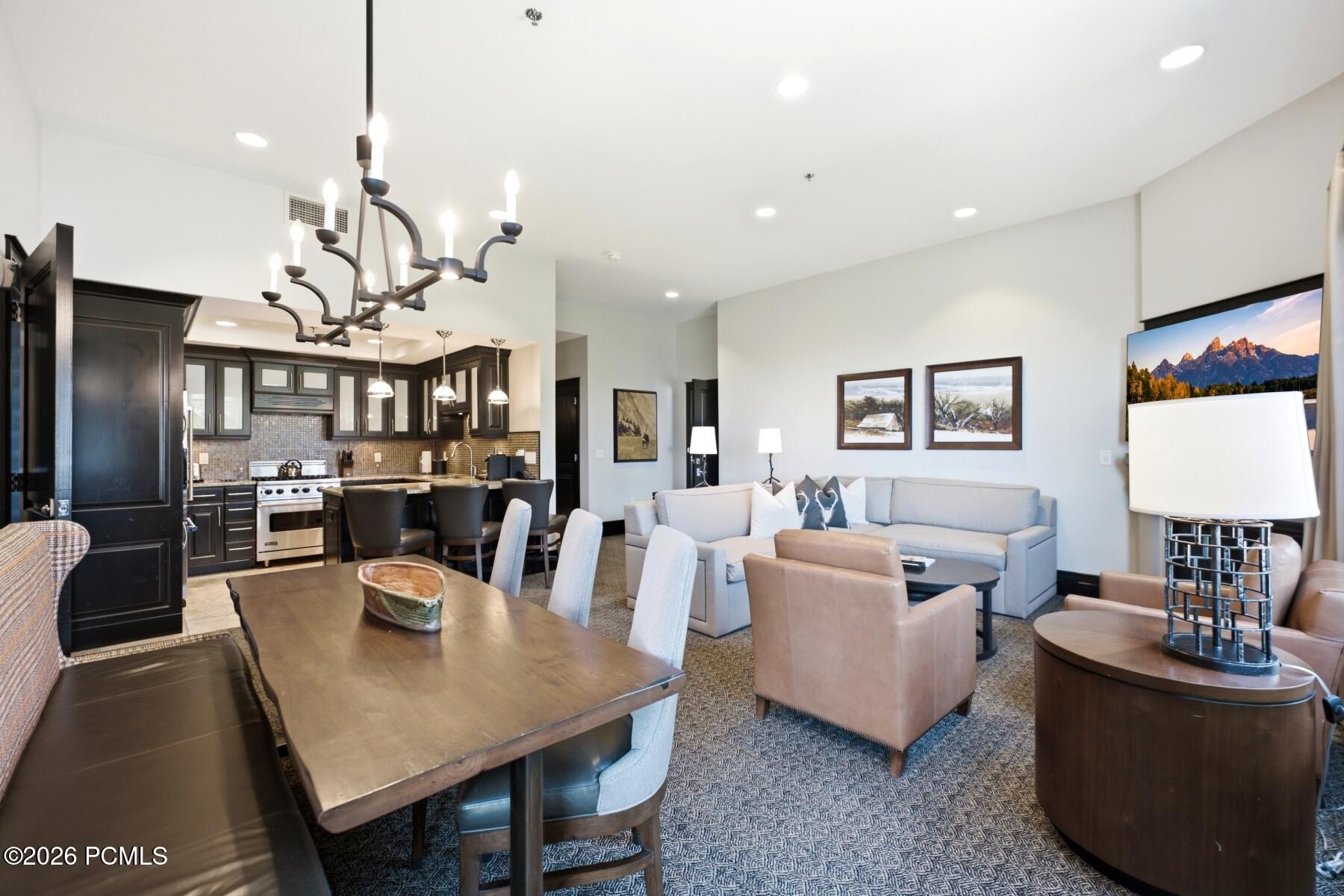 2100 W Frostwood Boulevard 5172