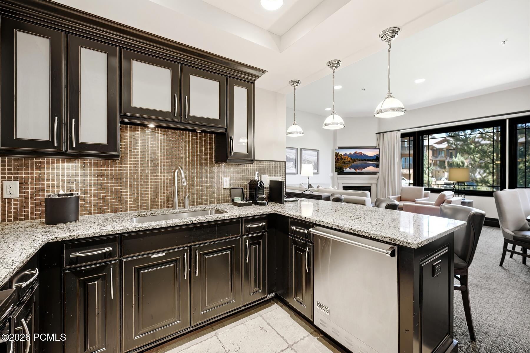 2100 W Frostwood Boulevard 5172