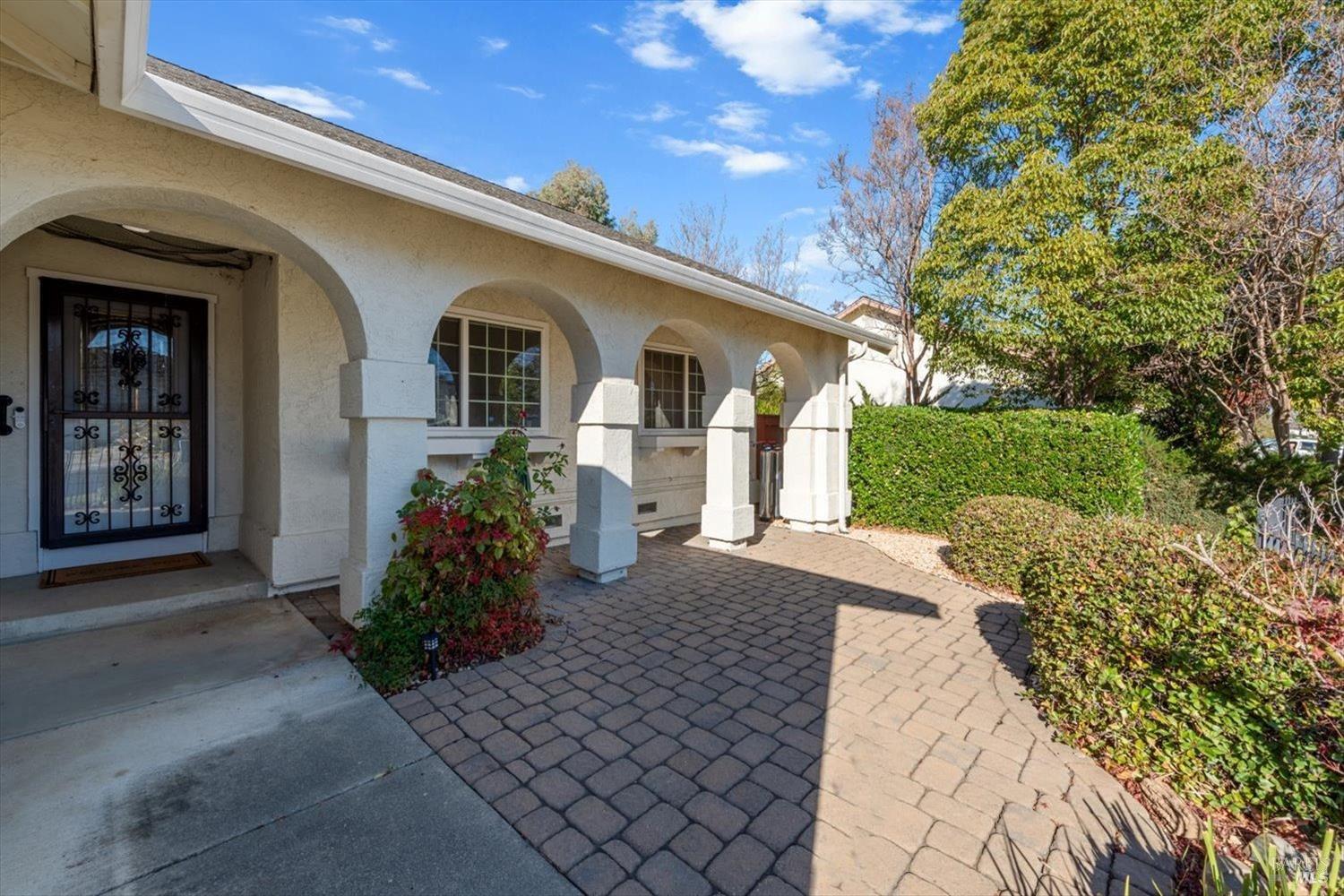 118 White Sands Drive