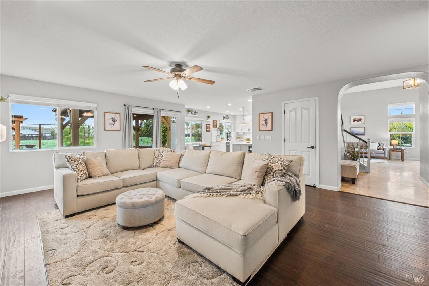 1042 Fountain Grove Dr