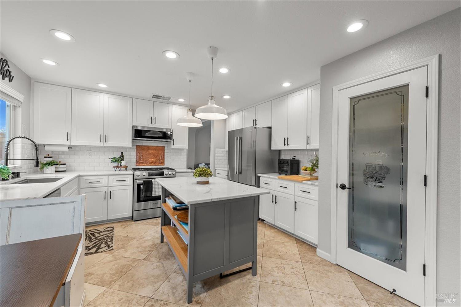 1042 Fountain Grove Dr