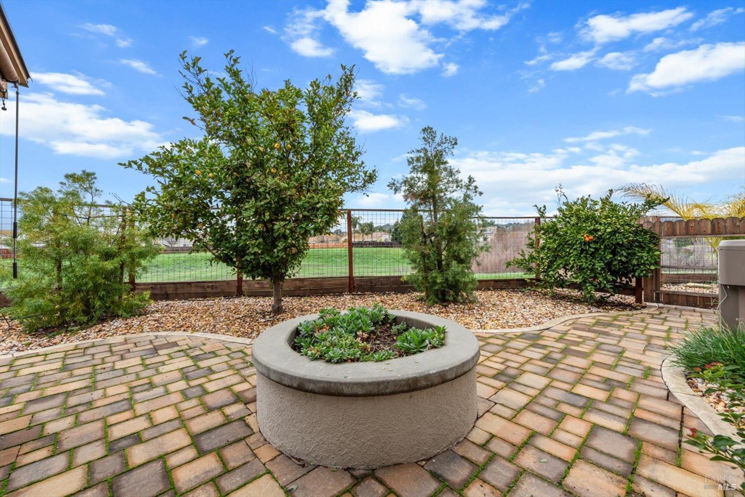 1042 Fountain Grove Dr