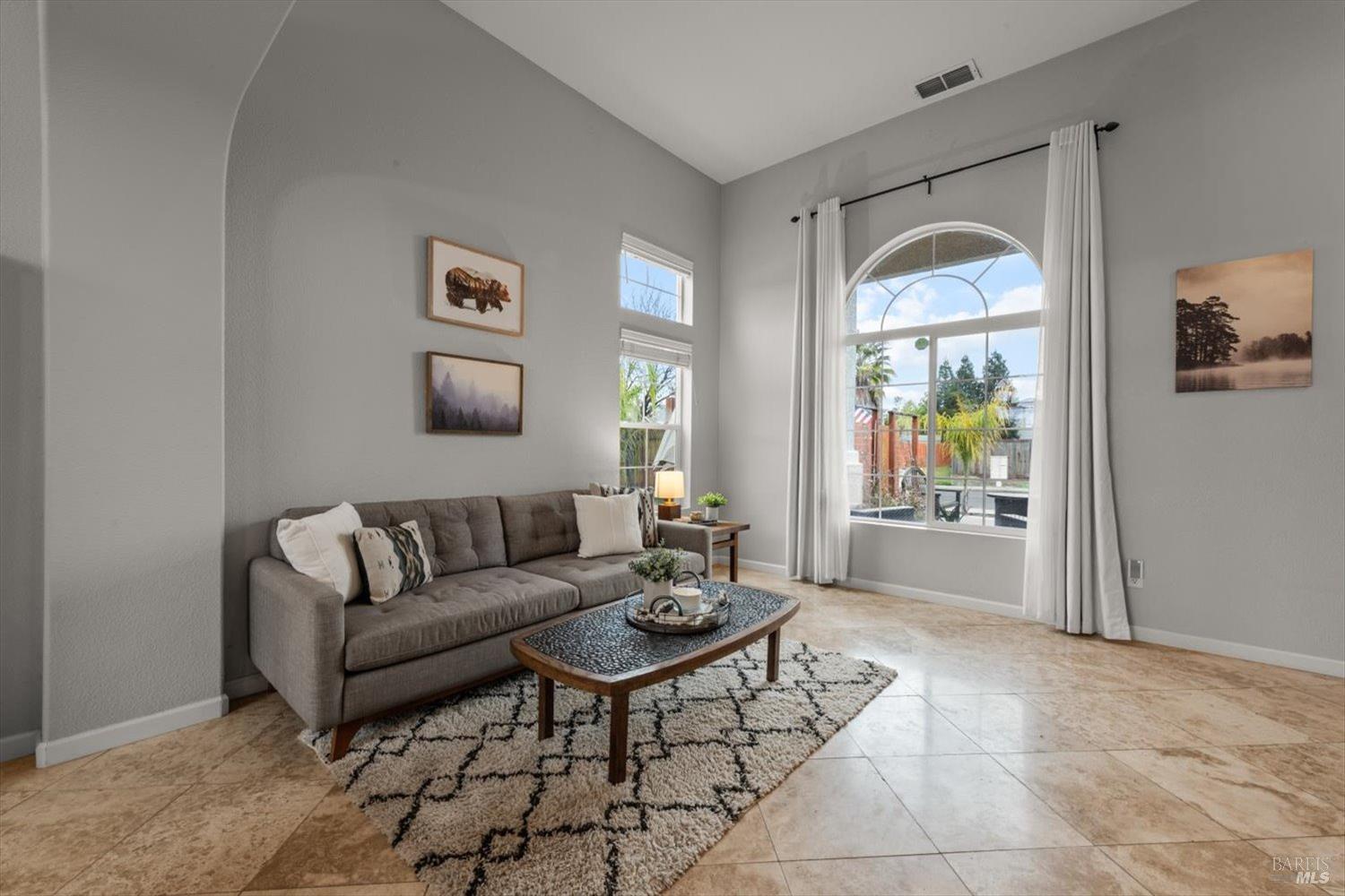 1042 Fountain Grove Dr