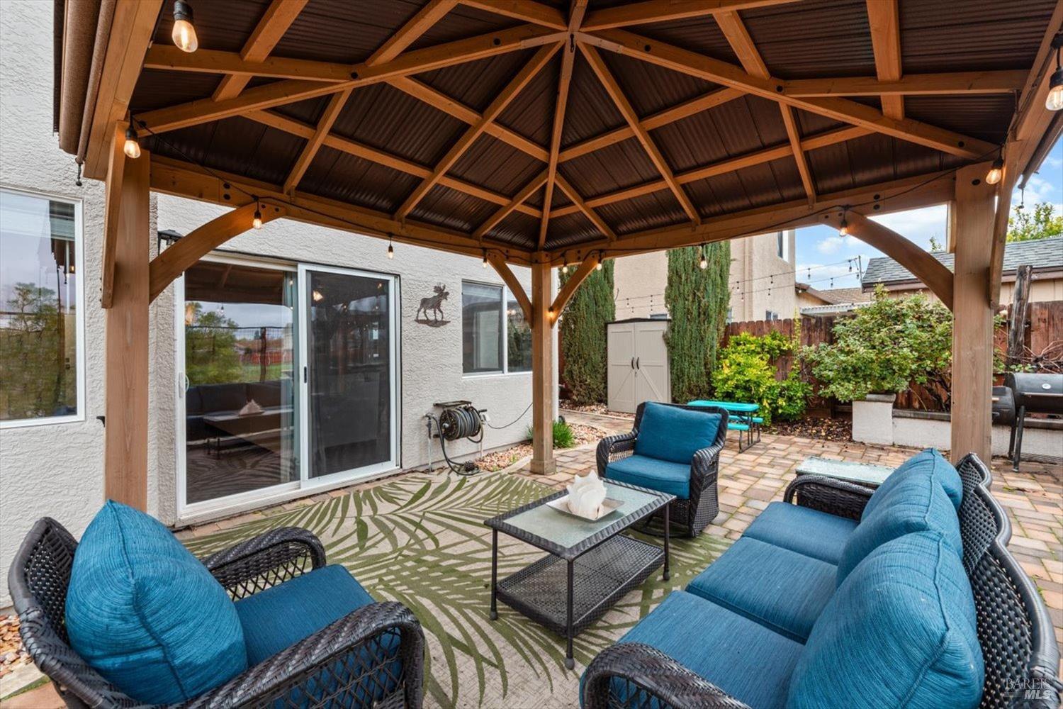 1042 Fountain Grove Dr