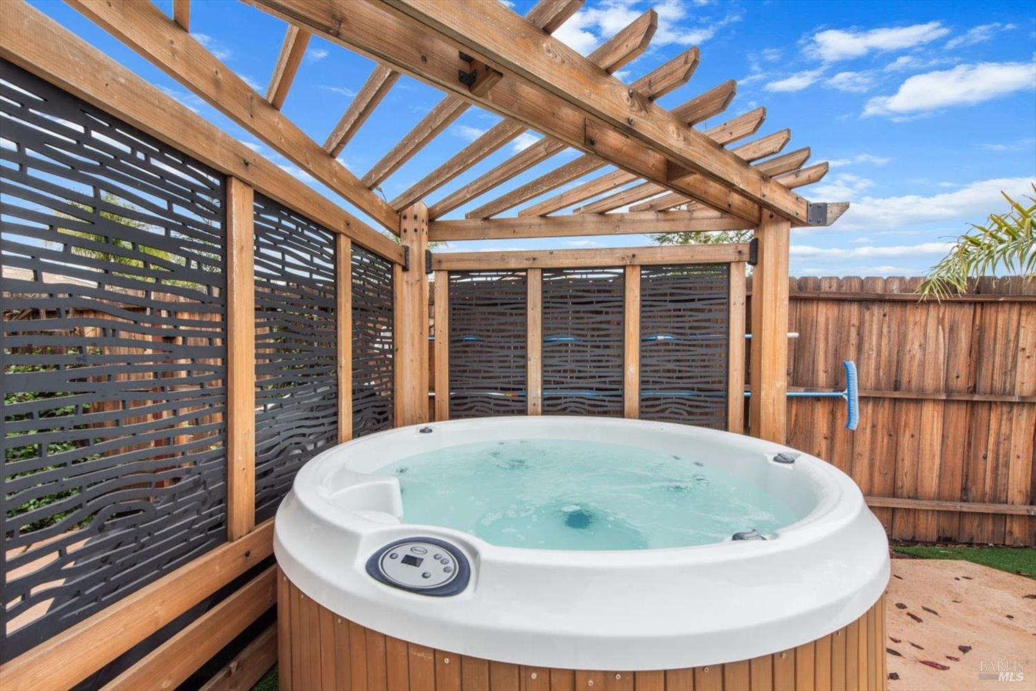 1042 Fountain Grove Dr