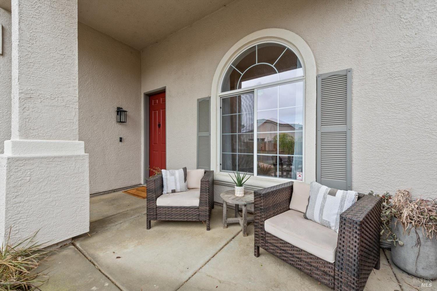 1042 Fountain Grove Dr