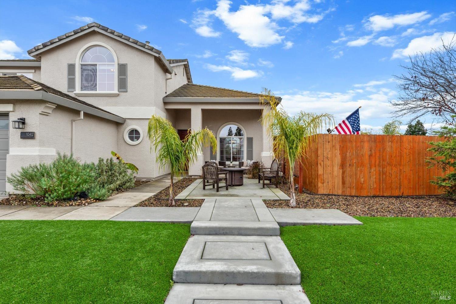 1042 Fountain Grove Dr