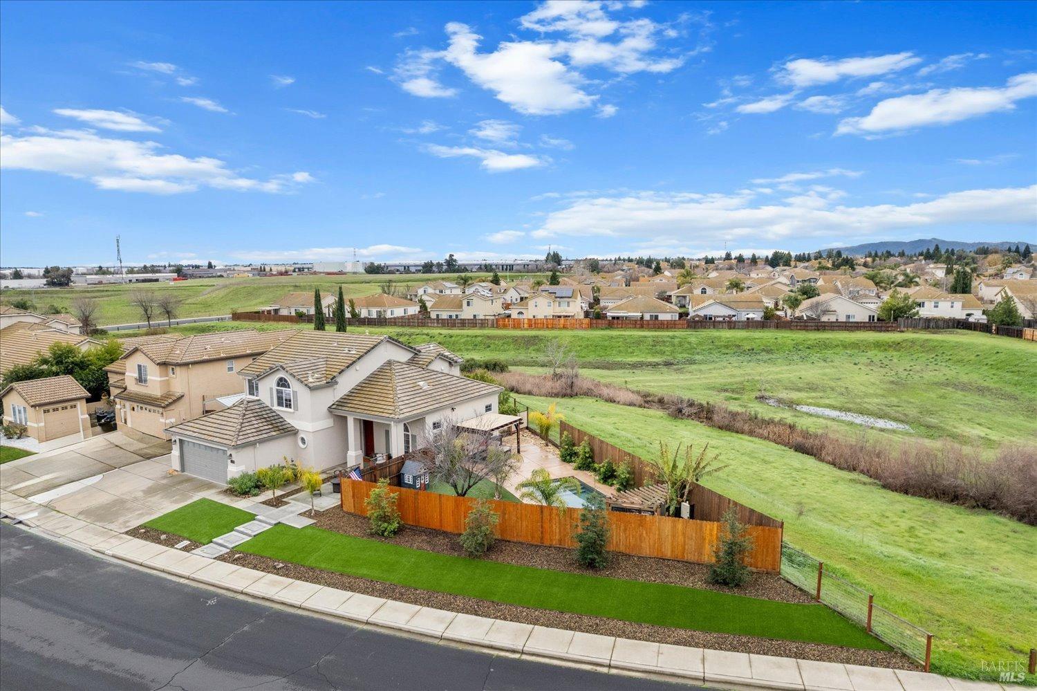 1042 Fountain Grove Dr