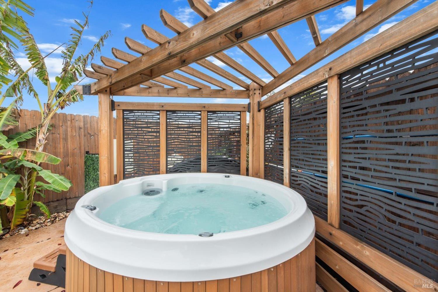 1042 Fountain Grove Dr