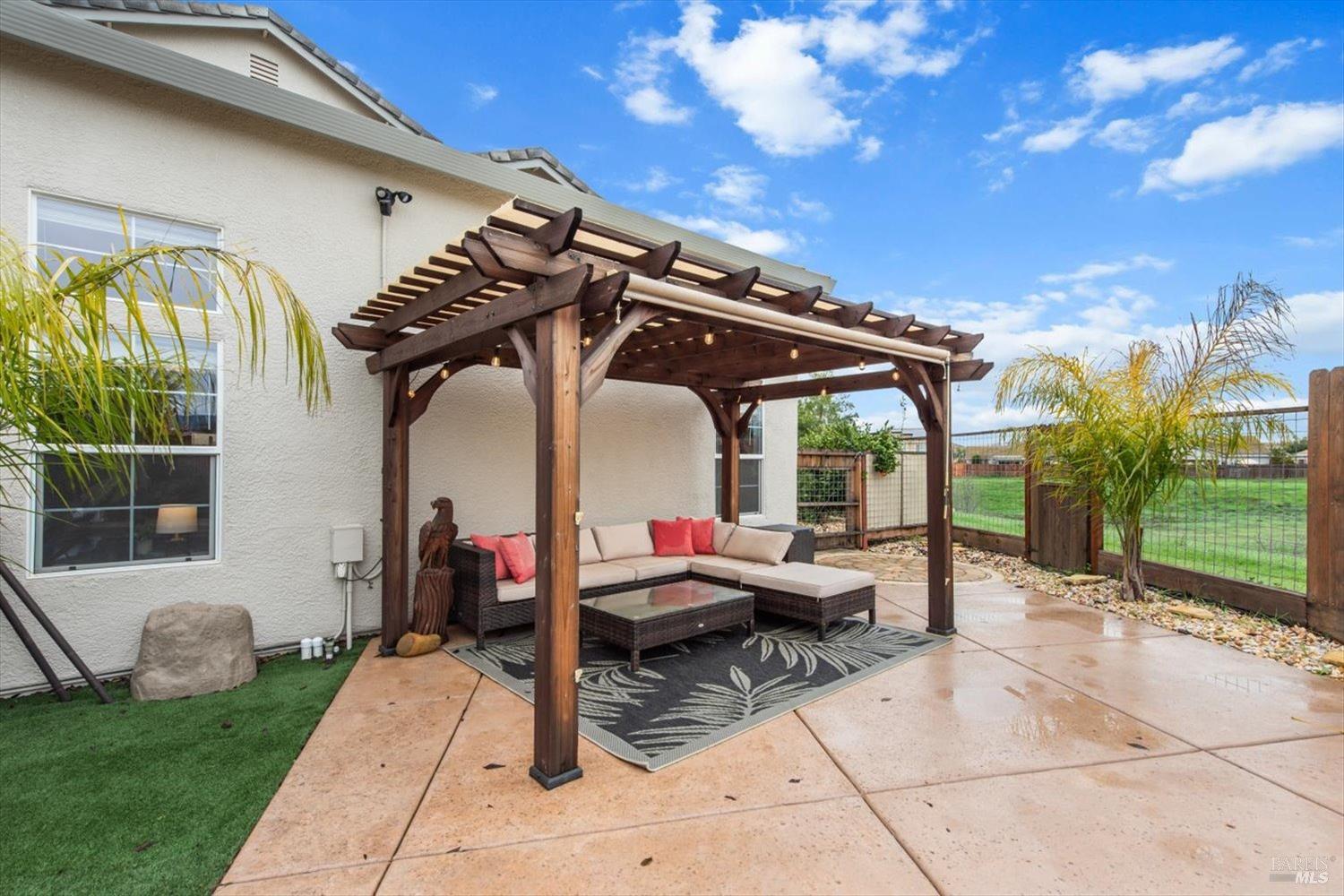 1042 Fountain Grove Dr