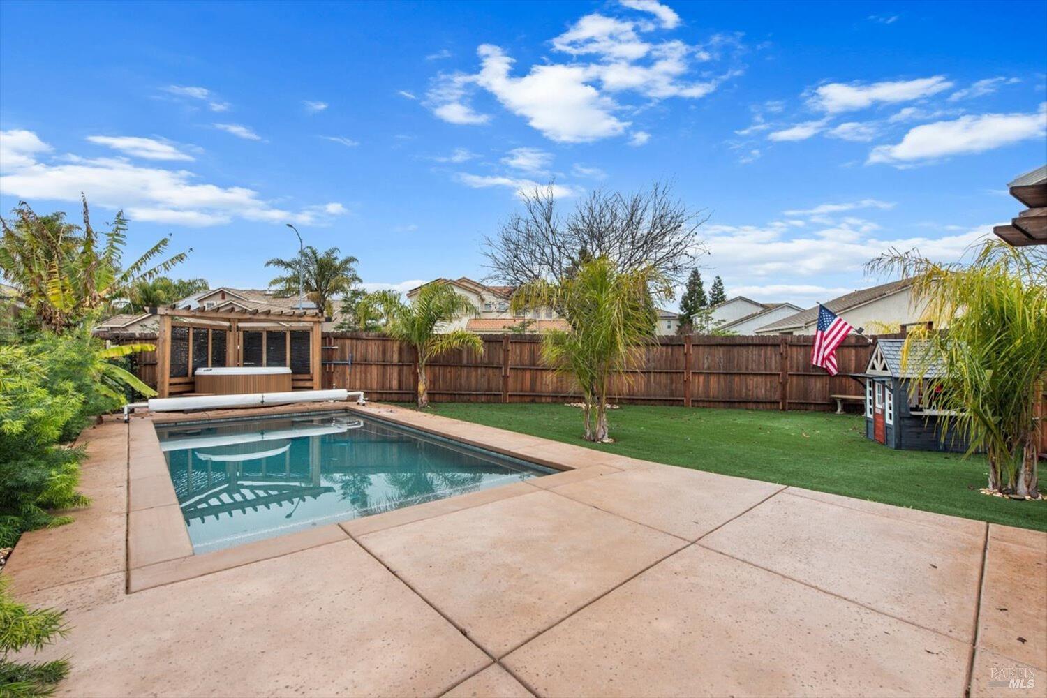 1042 Fountain Grove Dr