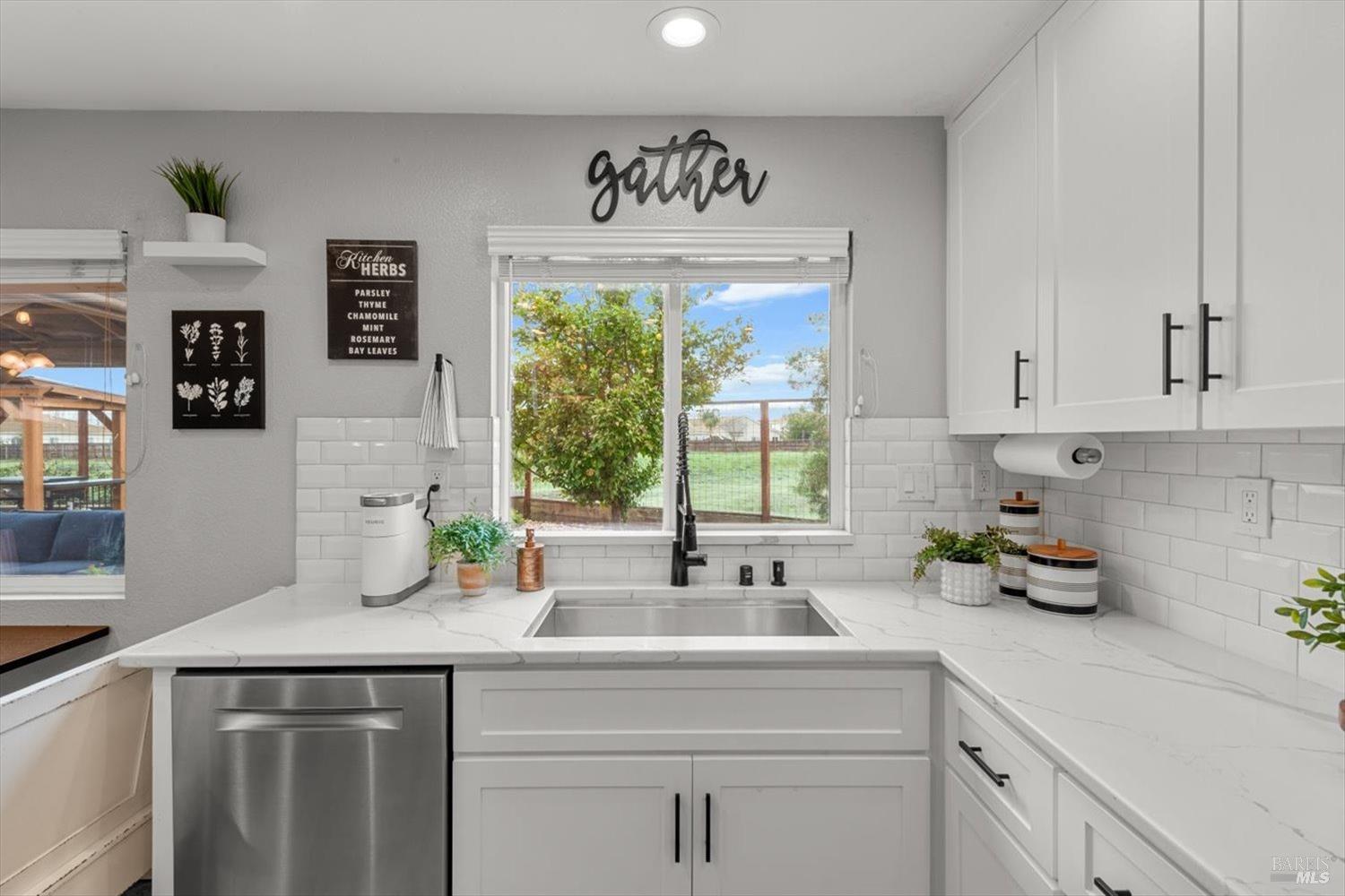 1042 Fountain Grove Dr