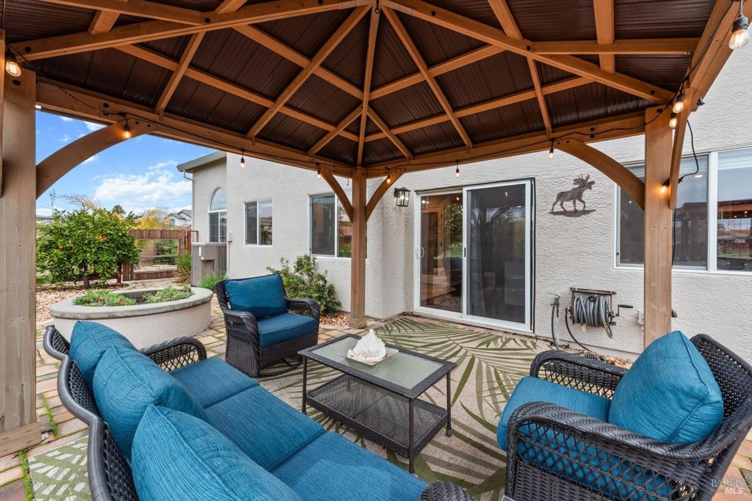 1042 Fountain Grove Dr