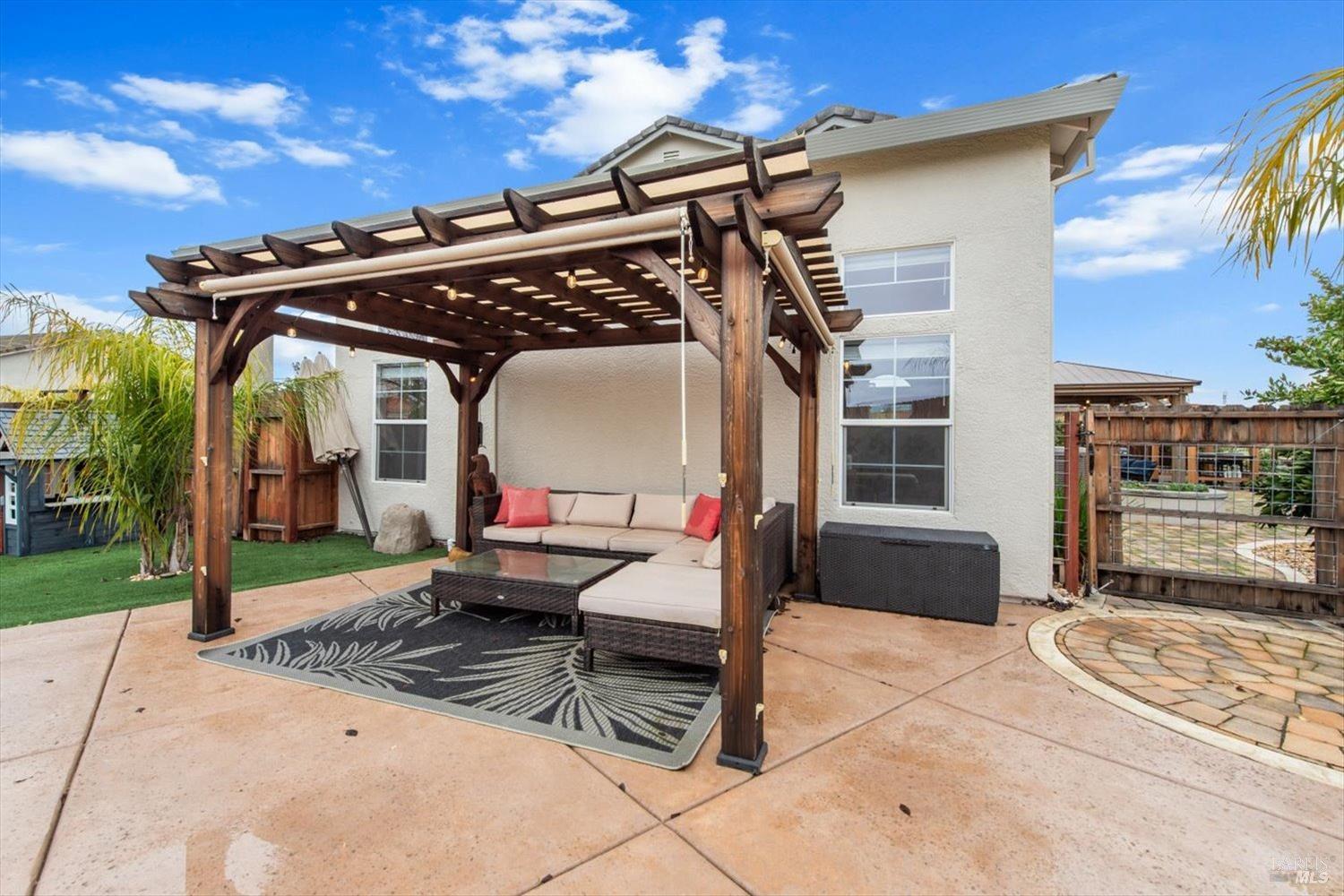 1042 Fountain Grove Dr